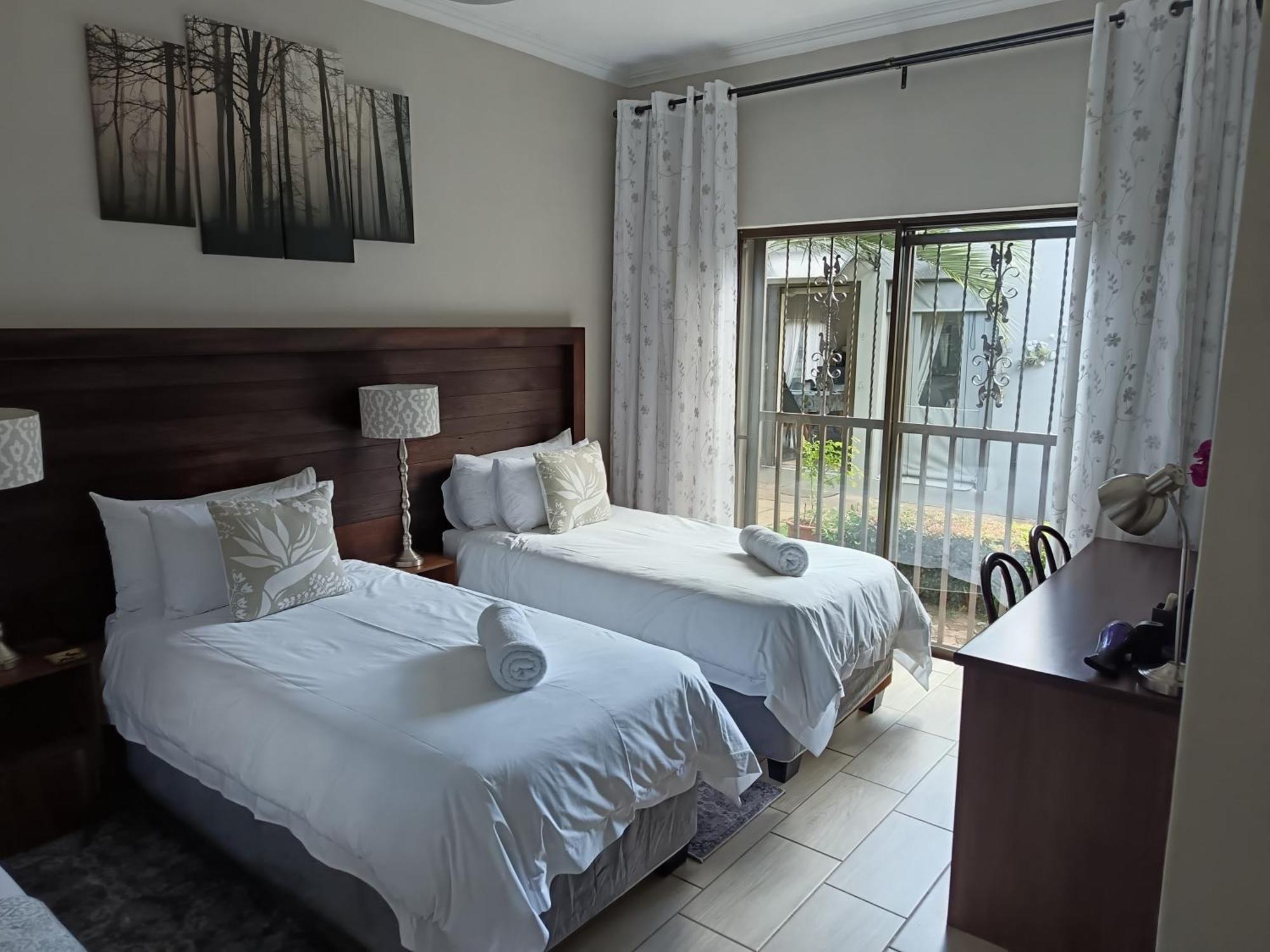 Three Olives Guesthouse 켄투리온 외부 사진